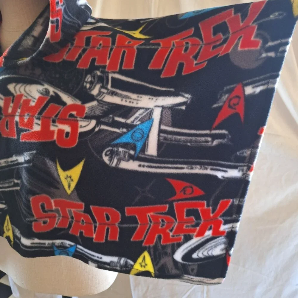 Star Trek Kids Handmade Fleece Hooded Poncho Starship Enterprise Logo - Picture 8 of 10